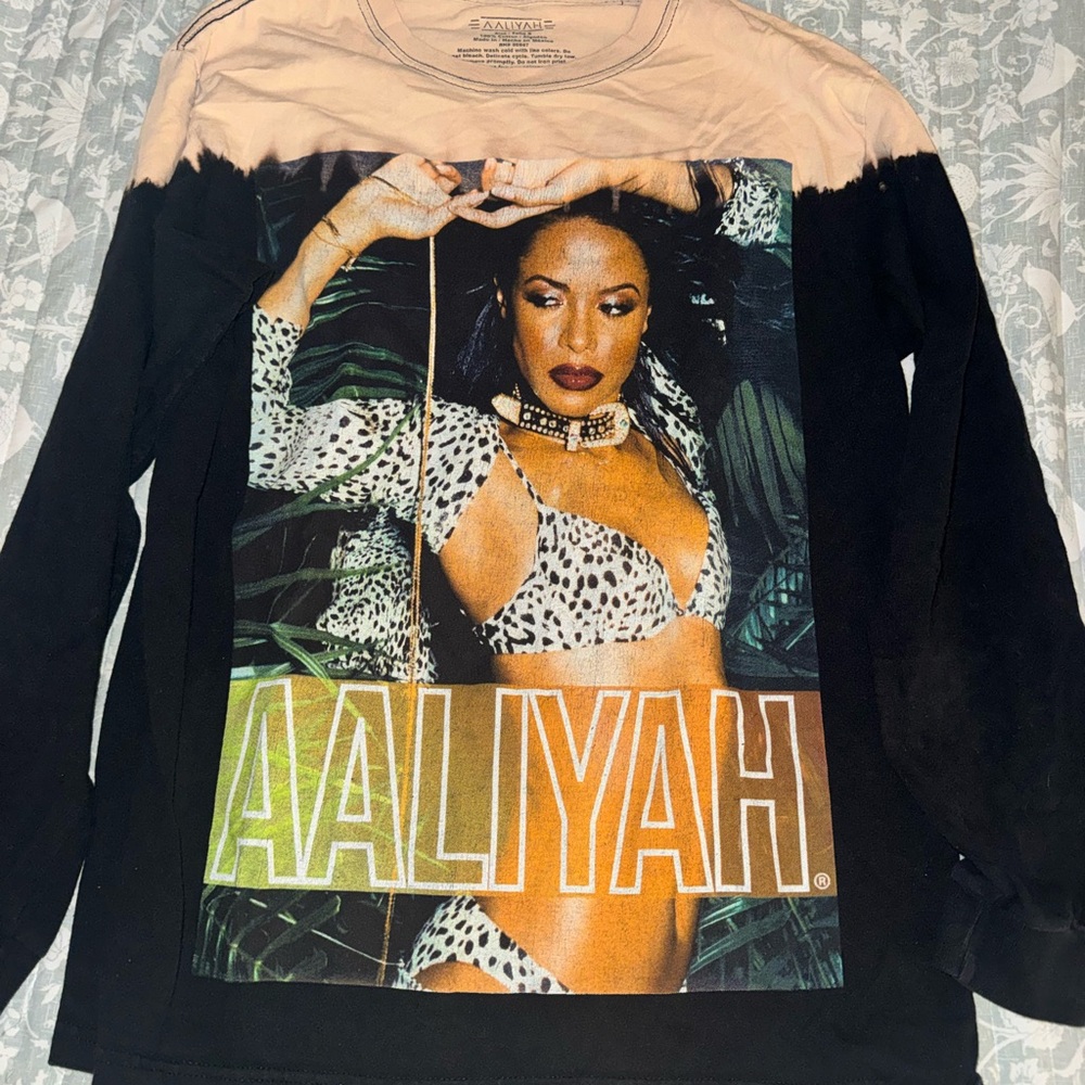 Graphic Long Sleeve Top - Black and Tan